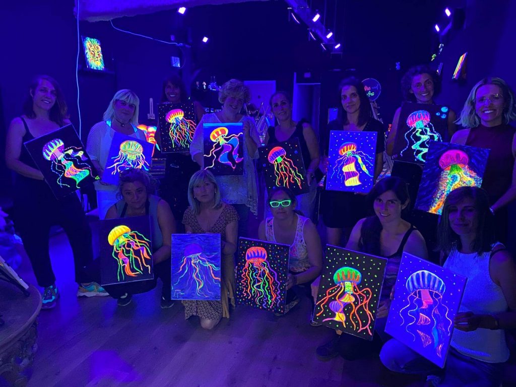 Pintura y Vino Barcelona: Wine and Art Experience