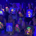 Conoce gente nueva en el taller art and wine