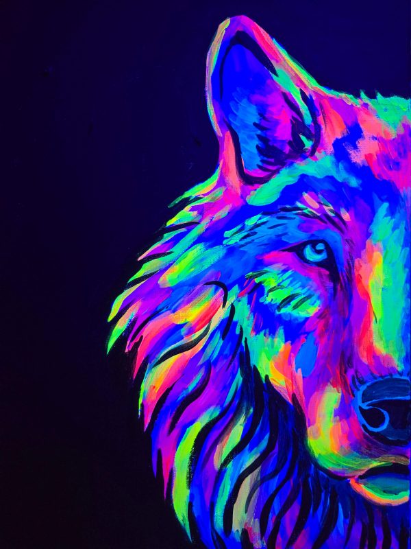 Cuadro The Wolf fluorescente terminado en taller Wine and Art Barcelona