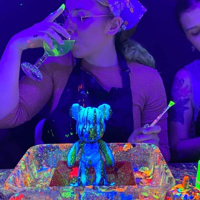 talle art and wine: pintar un oso